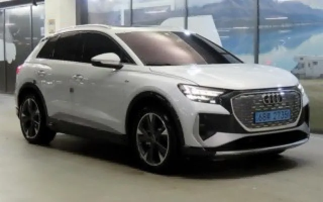 더올뉴코나 중고차 Q4 e-트론 40 스포트백 프리미엄 매물 사진 2 - 2024/08 53,767km